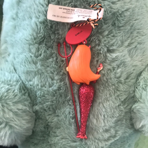 RARE HALLMARK 2009 “SASSY DIVAS” COLLECTION HALLOWEEN ORNAMENTS - Picture 4 of 7